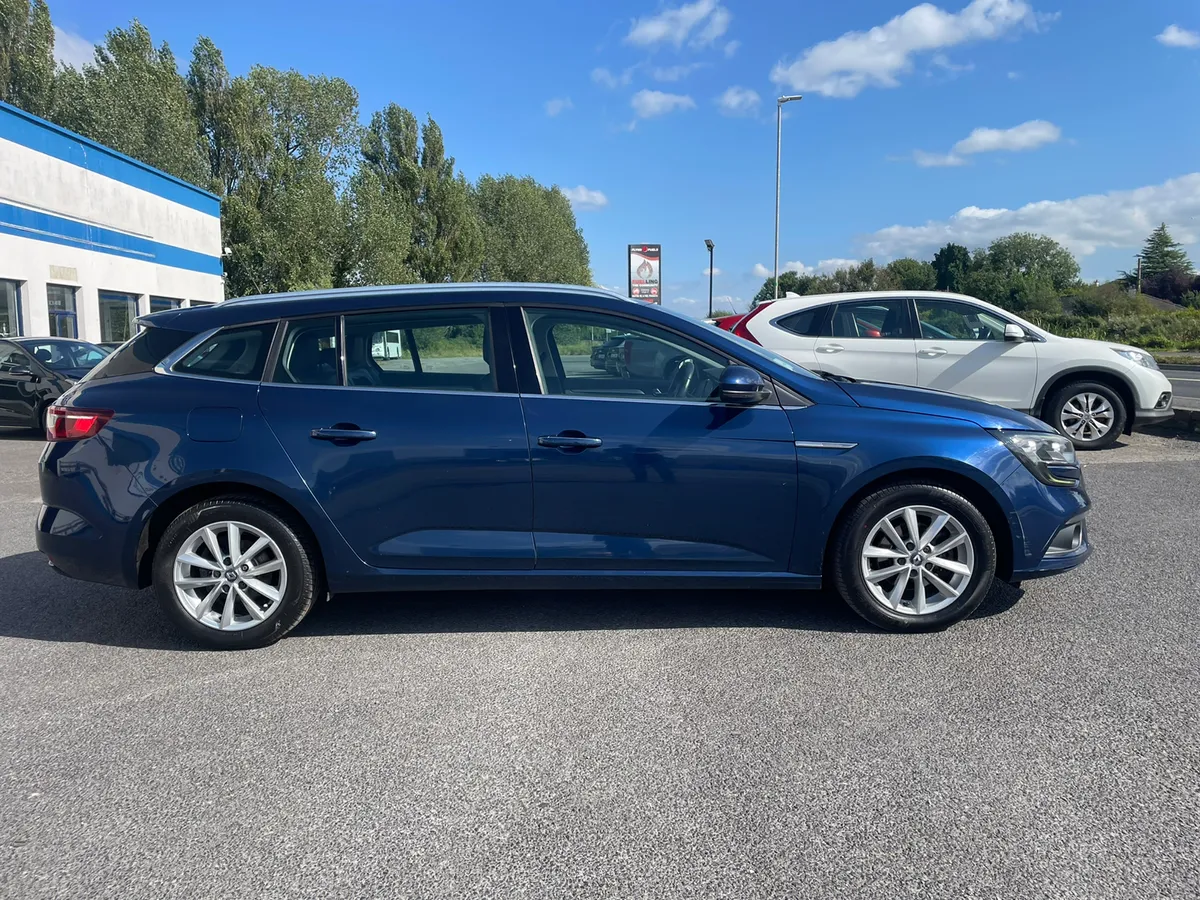 Renault Megane 2018//ESTATE//EXCELLENT CONDITION - Image 4