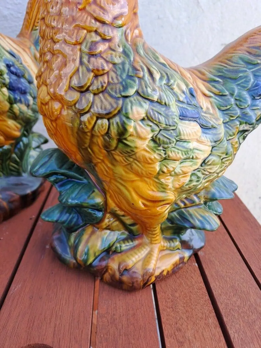 Stunning Cockeral & Hen Statues - Image 2