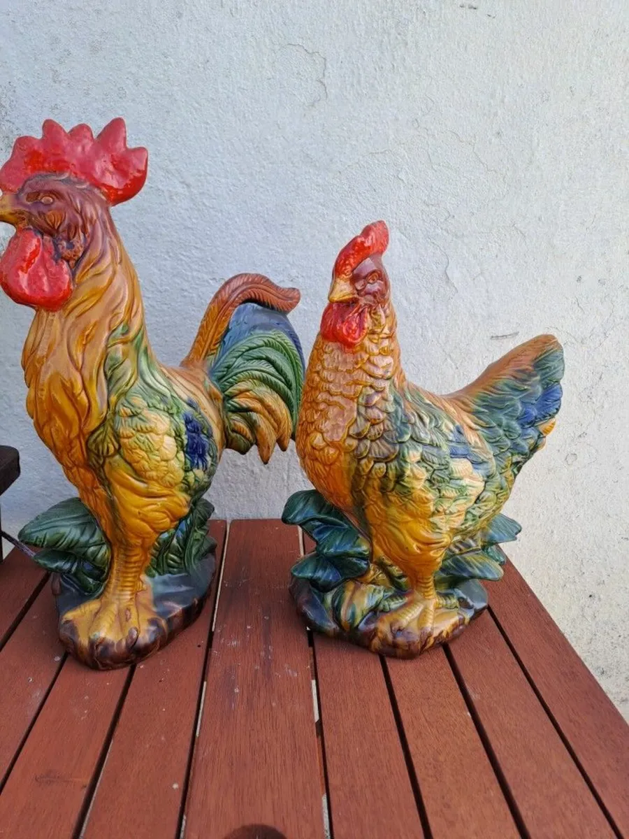 Stunning Cockeral & Hen Statues - Image 1