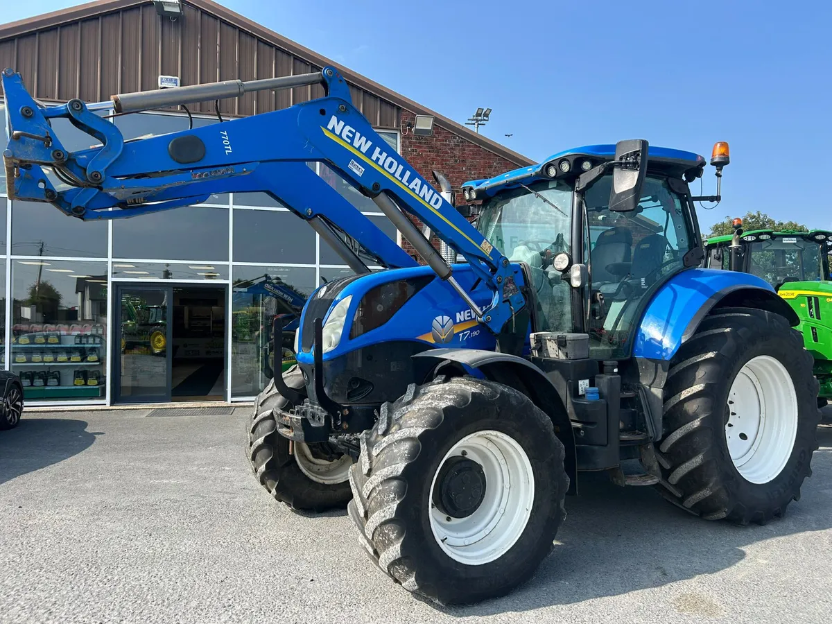 2018 New Holland T7.190 + Loader - Image 1
