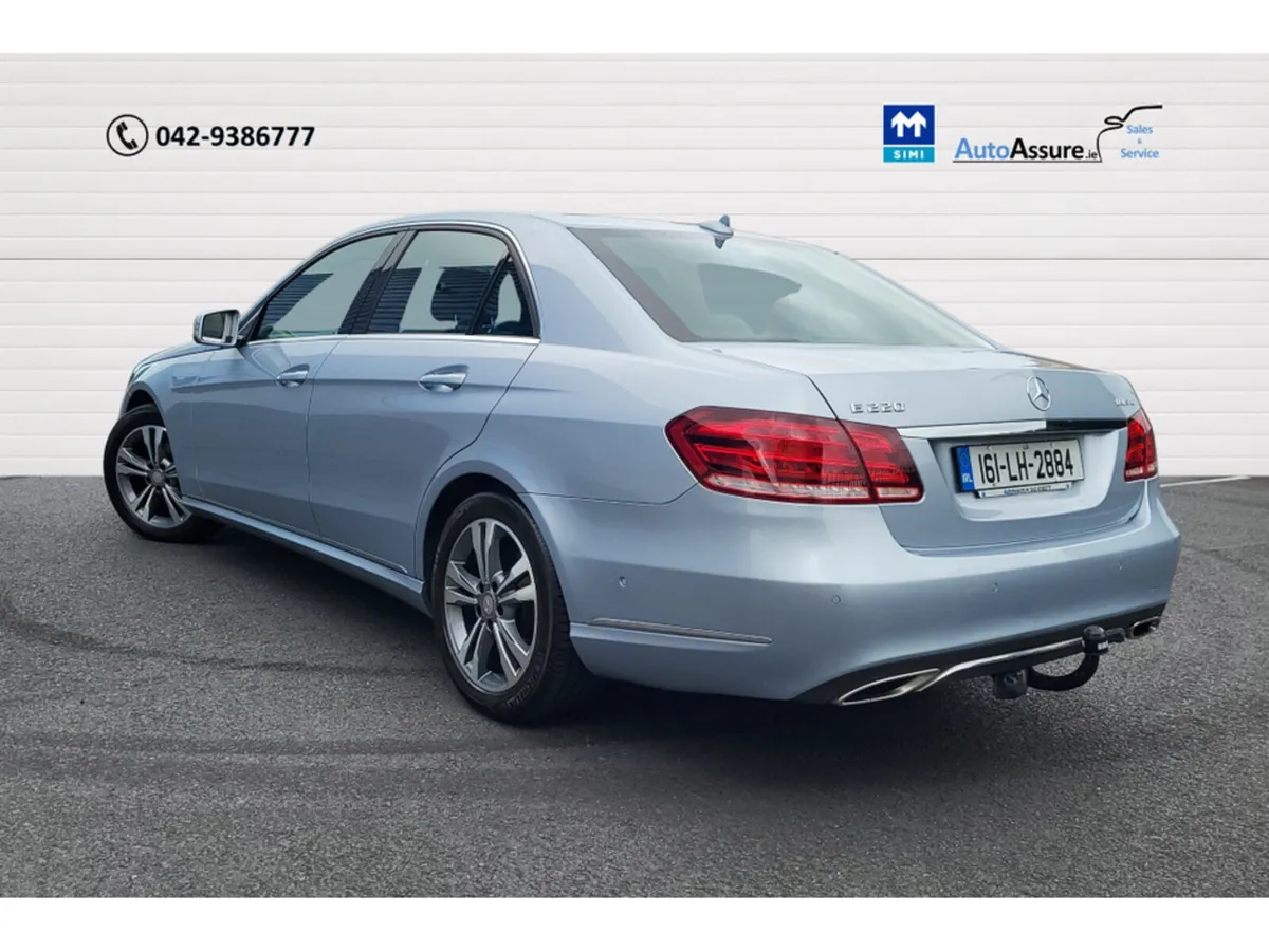 Mercedes-Benz E-Class 220 CDI BLUETEC SE AUTO *** - Image 4