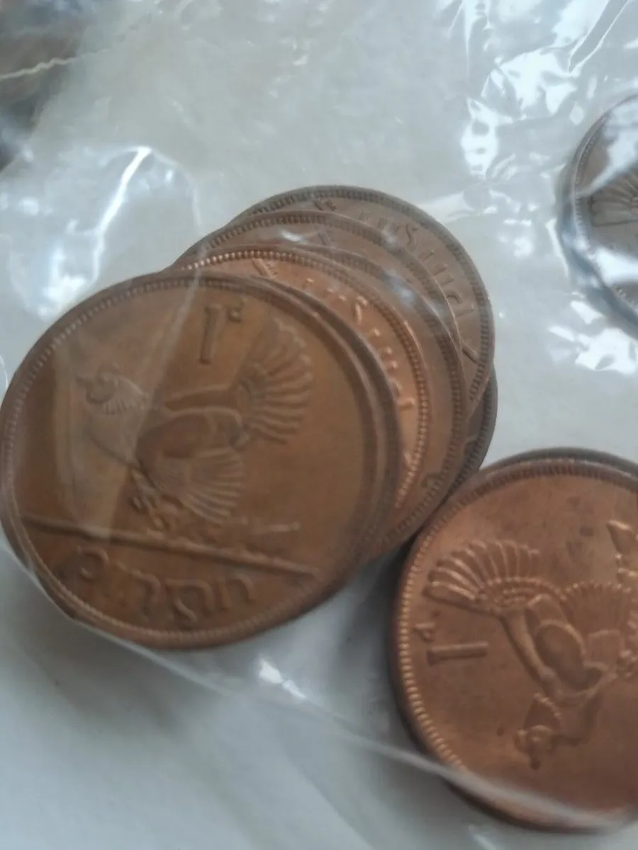 Collection of antique collectible coins - Image 1