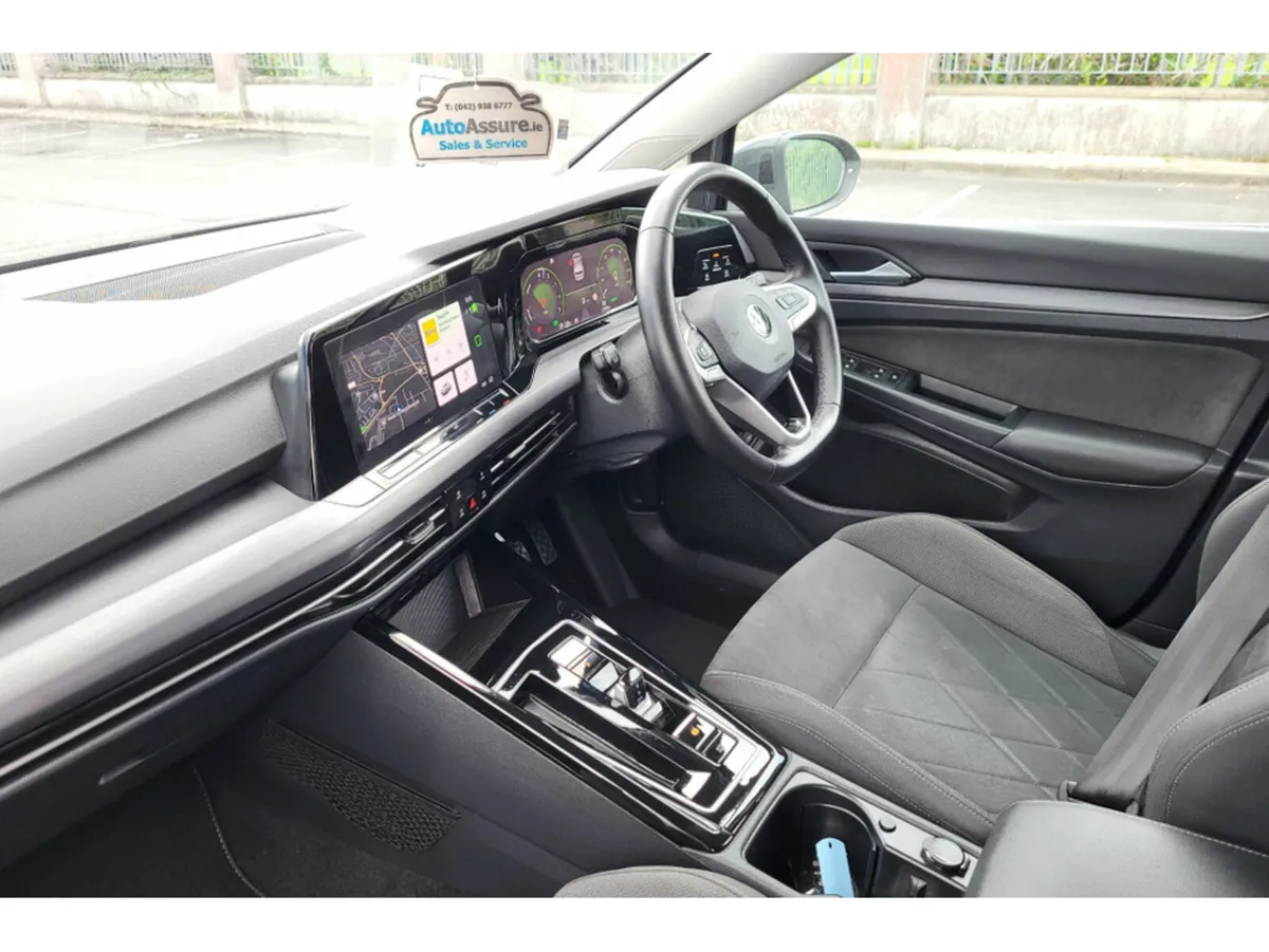 Volkswagen Golf STYLE TSI E-HYBRID DSG *** Reversi - Image 3
