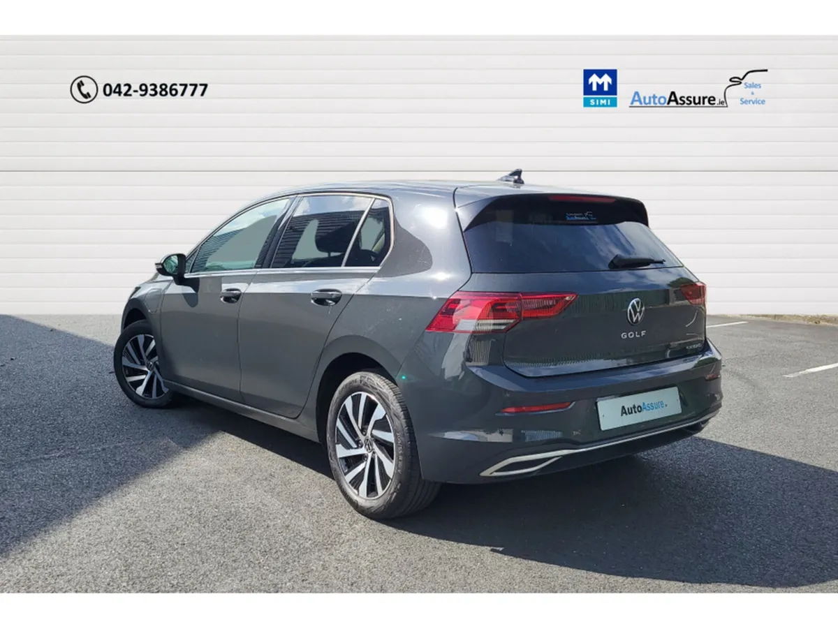 Volkswagen Golf STYLE TSI E-HYBRID DSG *** Reversi - Image 4