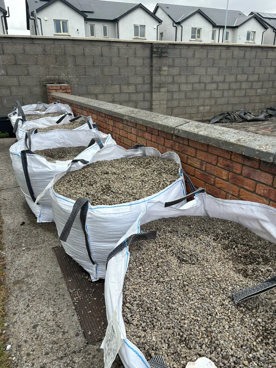 6 bags stone