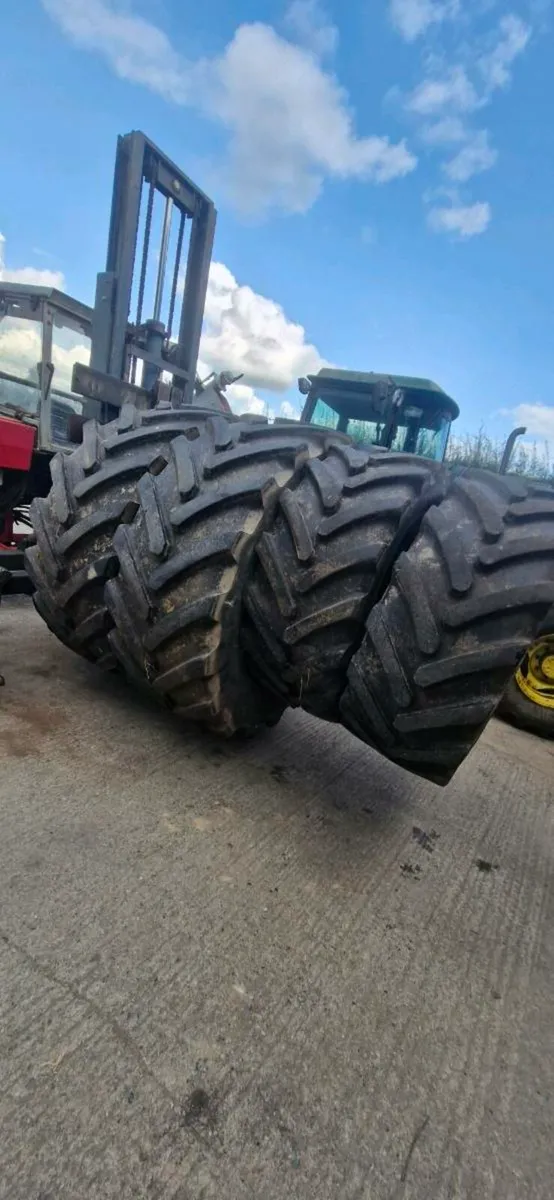 650/65r38 ** 540/65r28 BRIDGESTONE 70% - Image 1