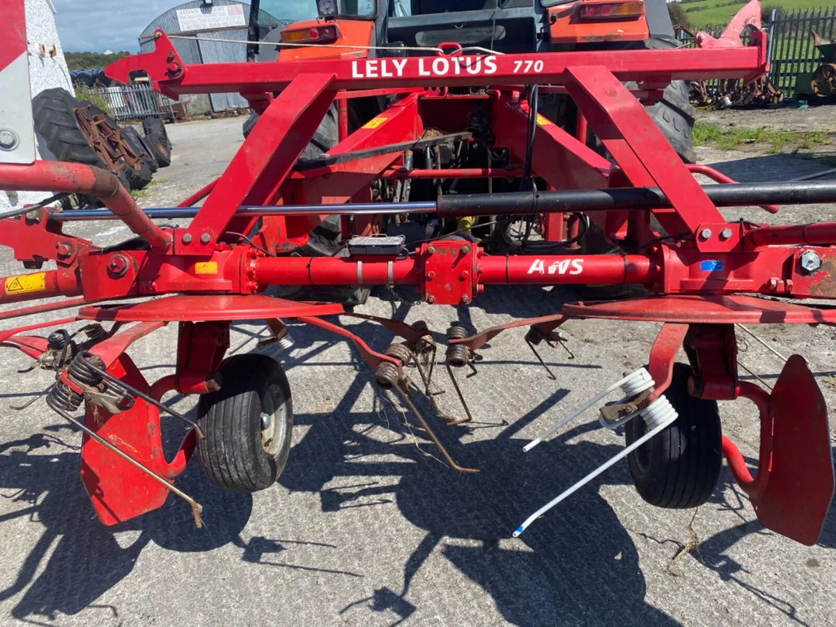 6 rotor lelly tedder - Image 2
