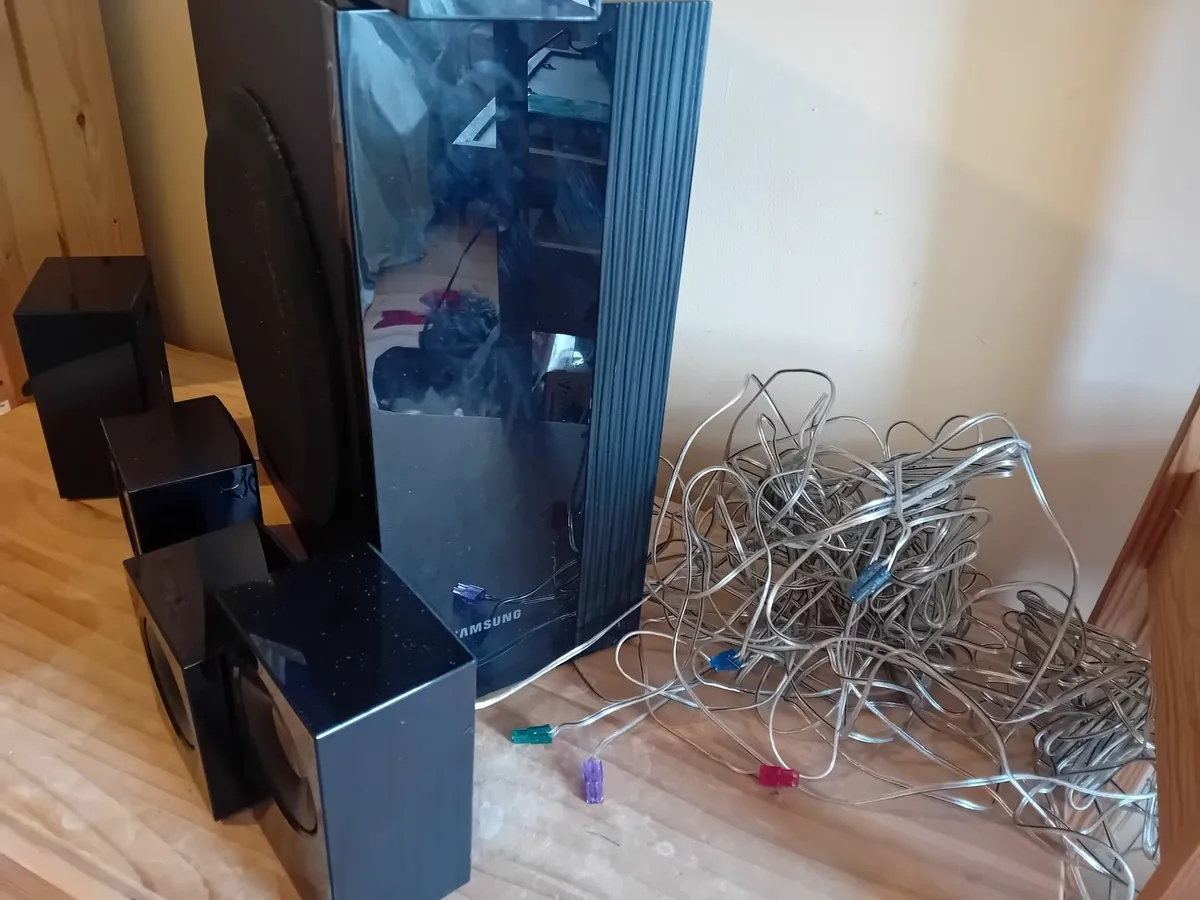 Samsung speakers - Image 3