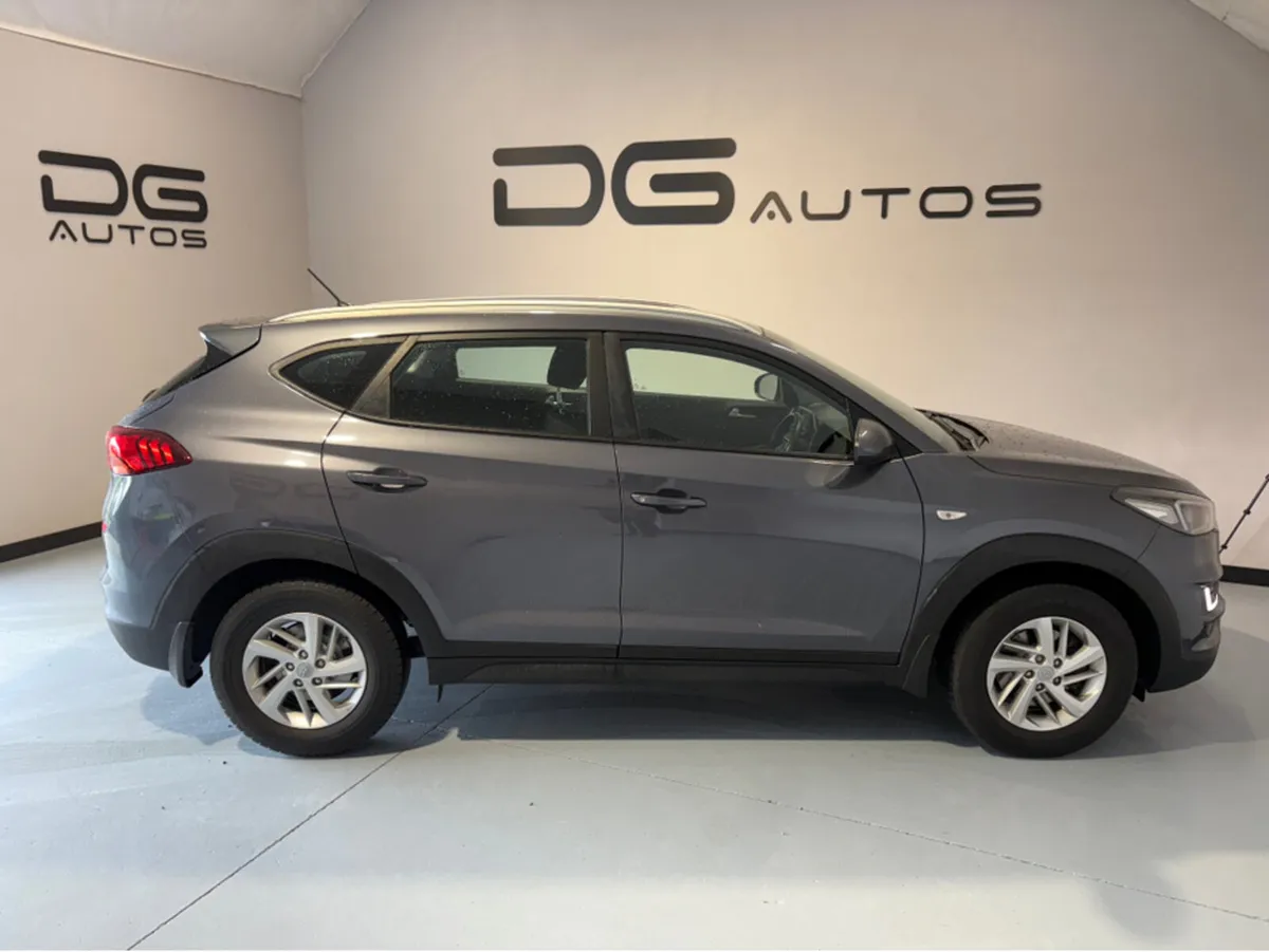 Hyundai Tucson IX35 COMFORT 1.6 D 5DR - Image 2