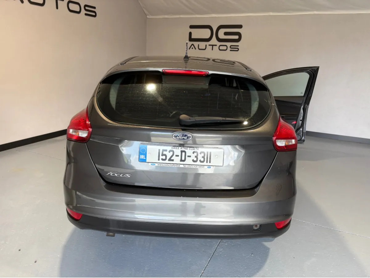 Ford Focus STYLE 1.6 TDCI 95PS 5DR 4DR - Image 3