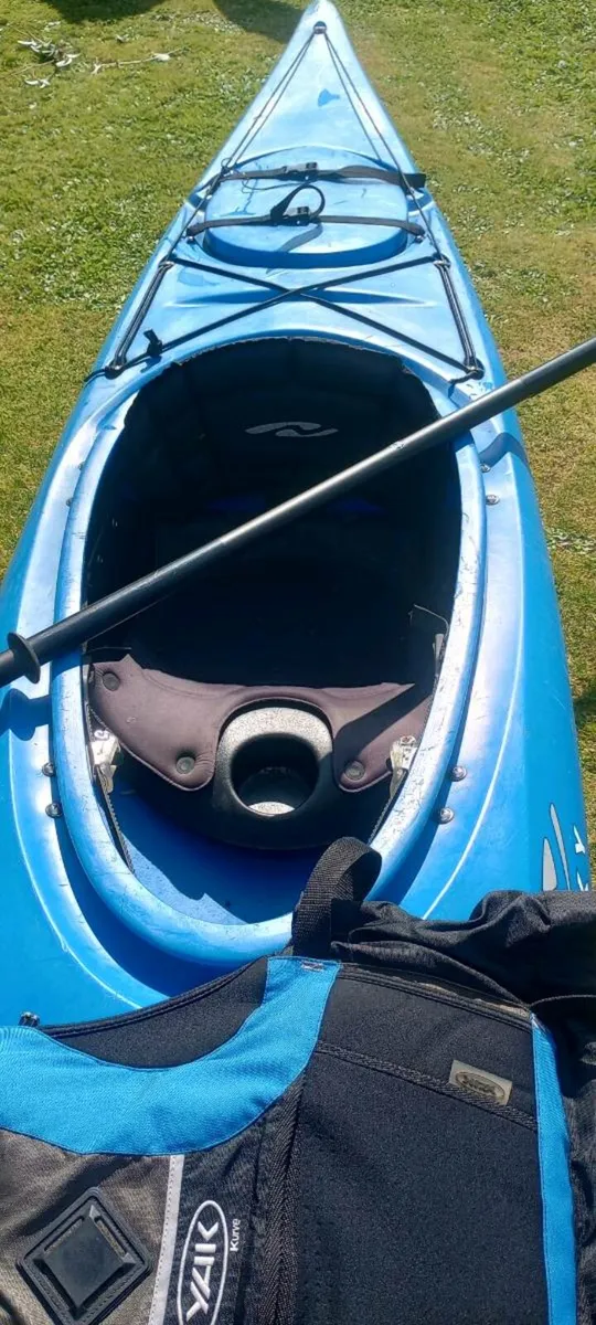 Kayaks (3) & accessories - Image 2
