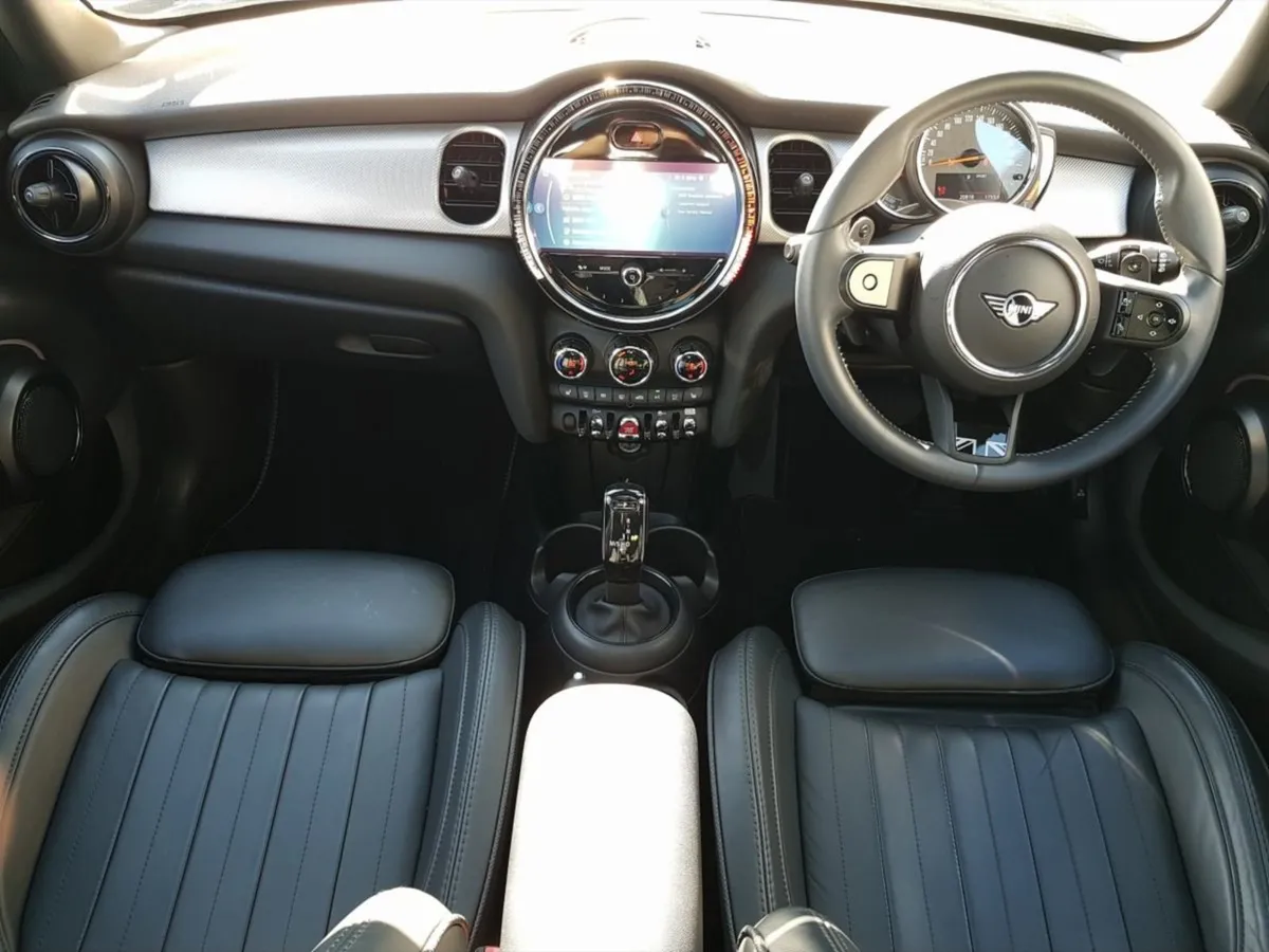 MINI Cooper Cooper S Exclusive - Image 4