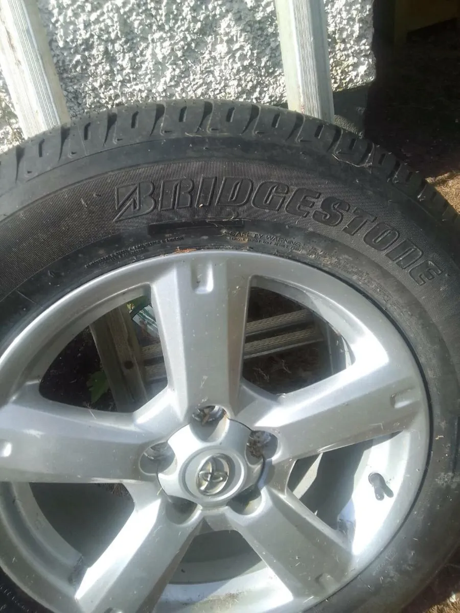Toyota 17' alloy wheel new Bridgestone tyre - Image 3