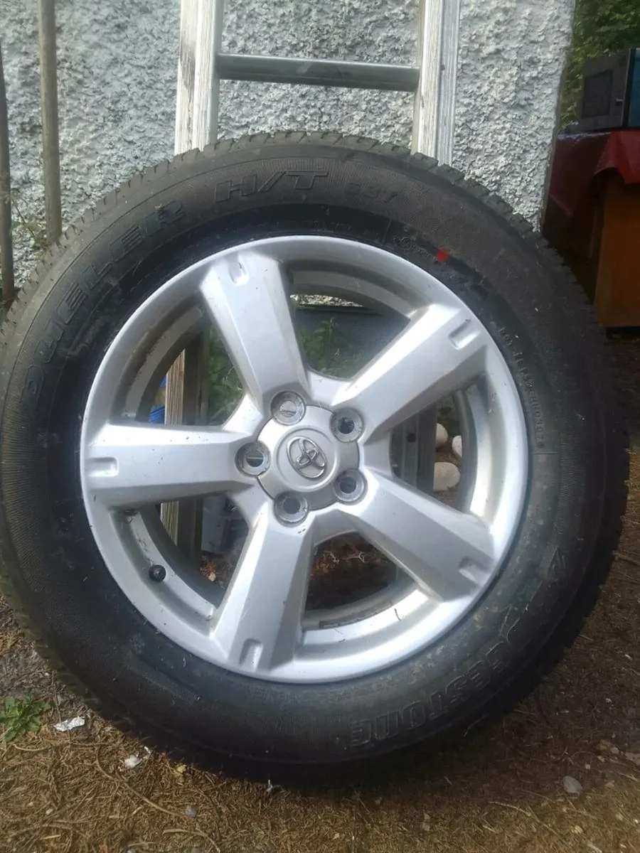 Toyota 17' alloy wheel new Bridgestone tyre - Image 4
