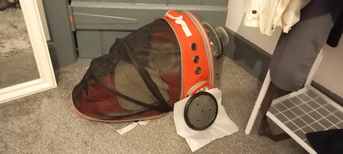 Cat back pack Carrier - Image 2