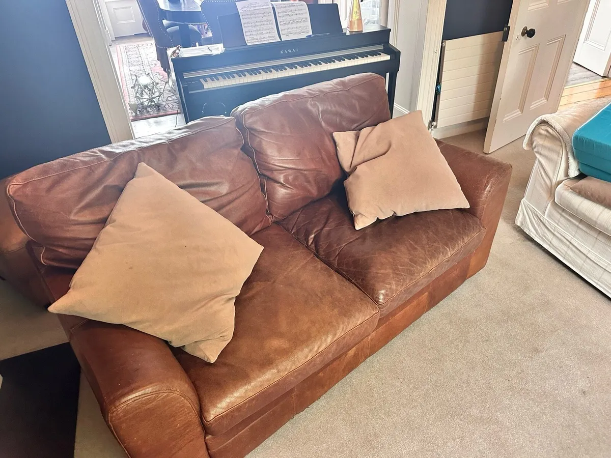 Two leather 2 seater settees - Image 3