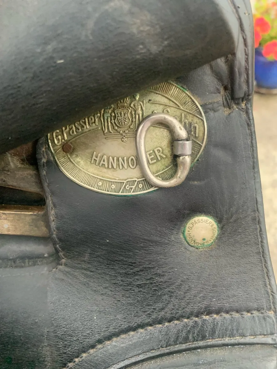 Dressage saddle - Image 3