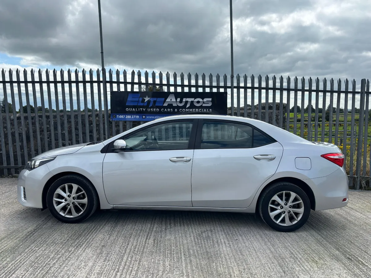 Toyota Corolla 2015 - Image 2