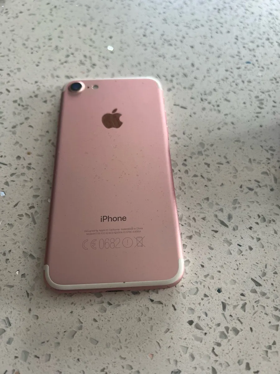 iPhone 7 - Image 3