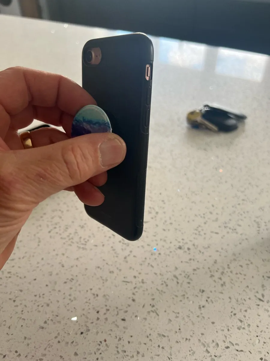 iPhone 7 - Image 4
