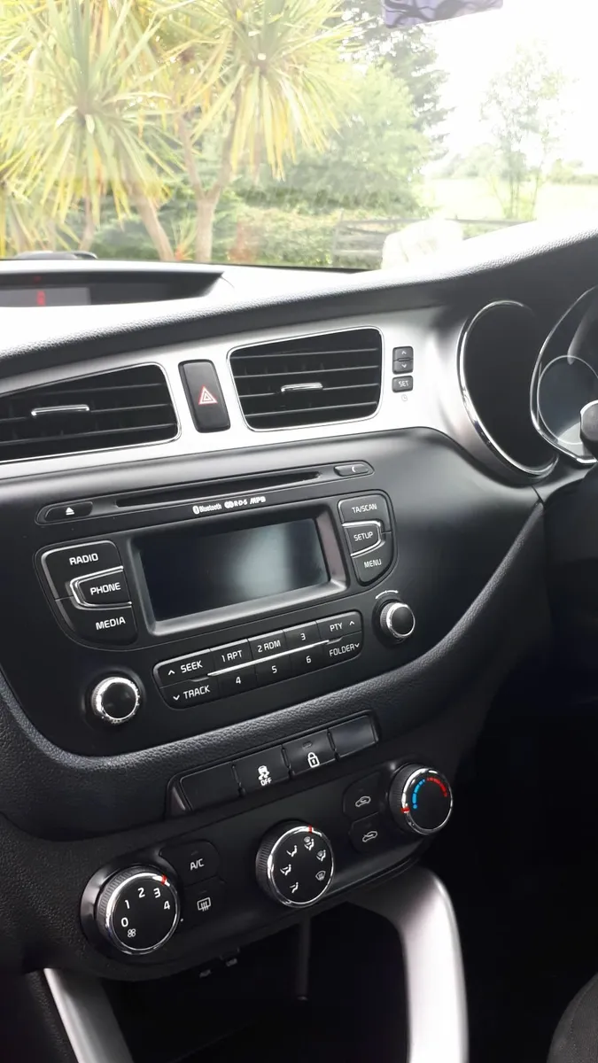 Kia Ceed 2013 1.6 Ex 4 Dr - Image 2
