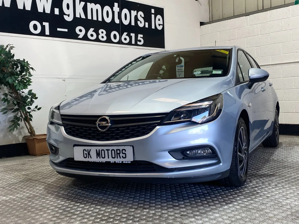 Opel Astra 2017///FINANCE AVAILABLE//// - Image 2