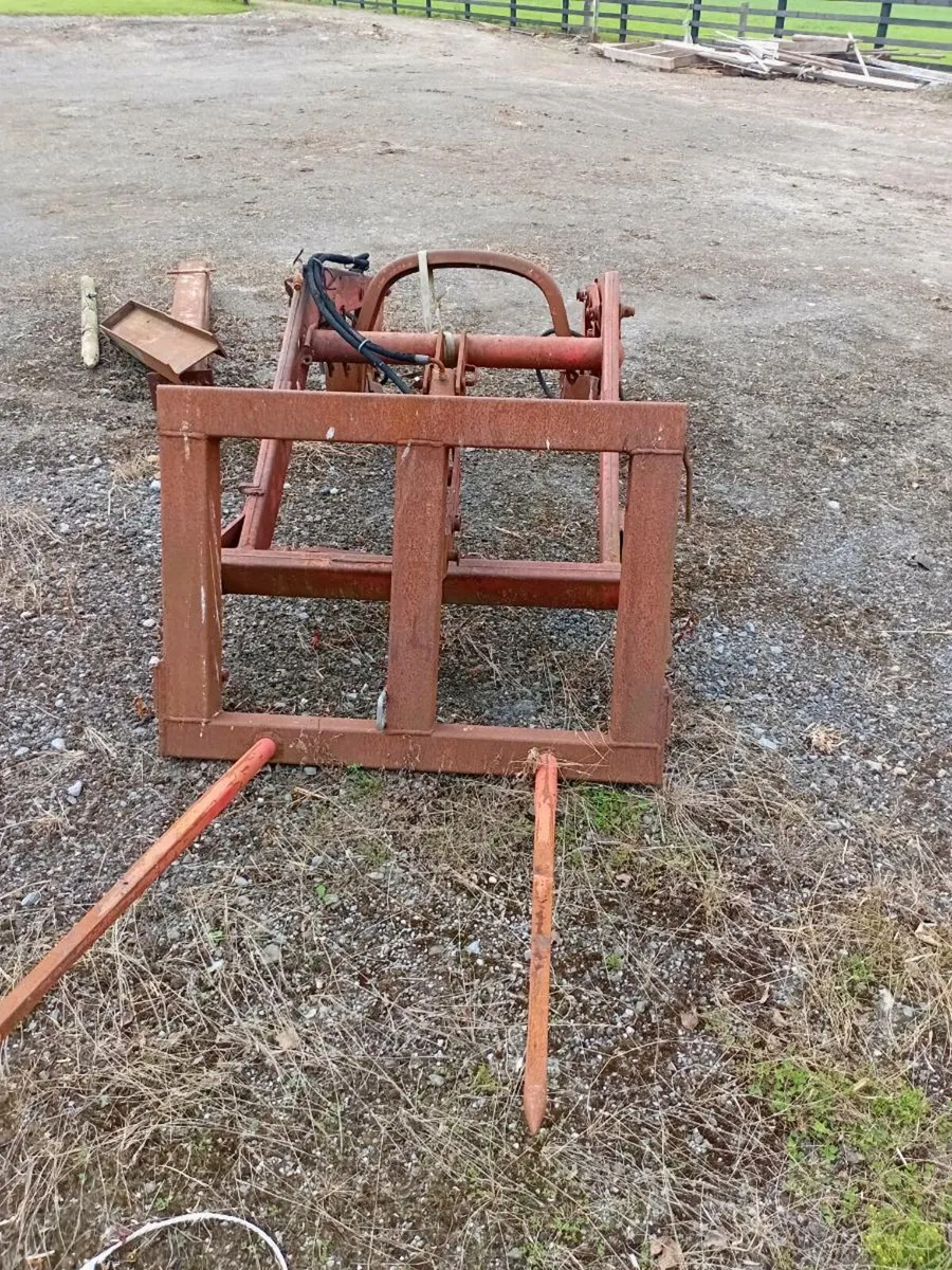 Quicke loader - Image 1