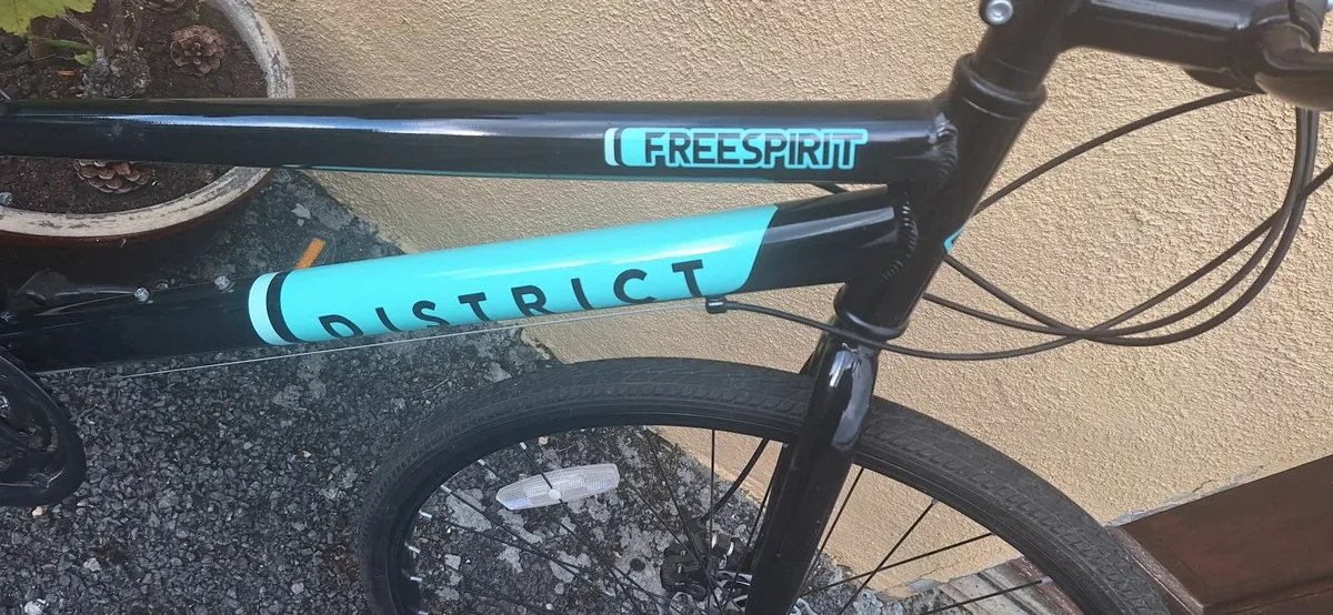 Freespirit District Womens Bike - Image 4