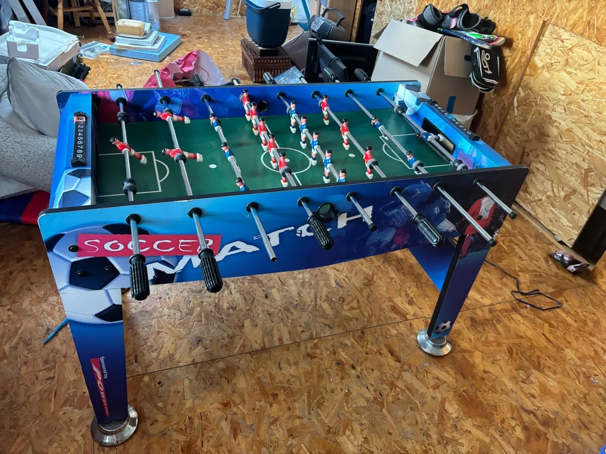 Football game table - Image 1