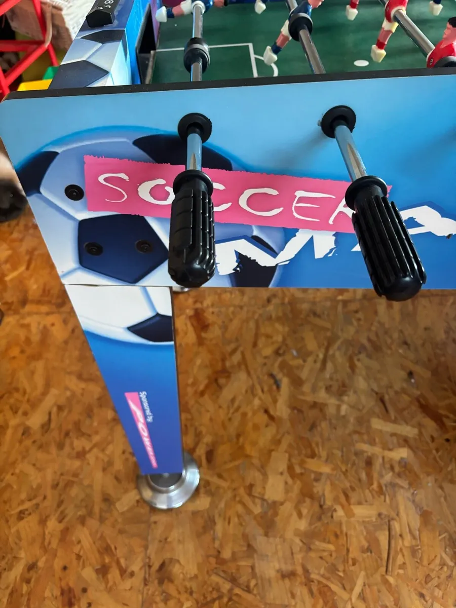 Football game table - Image 2