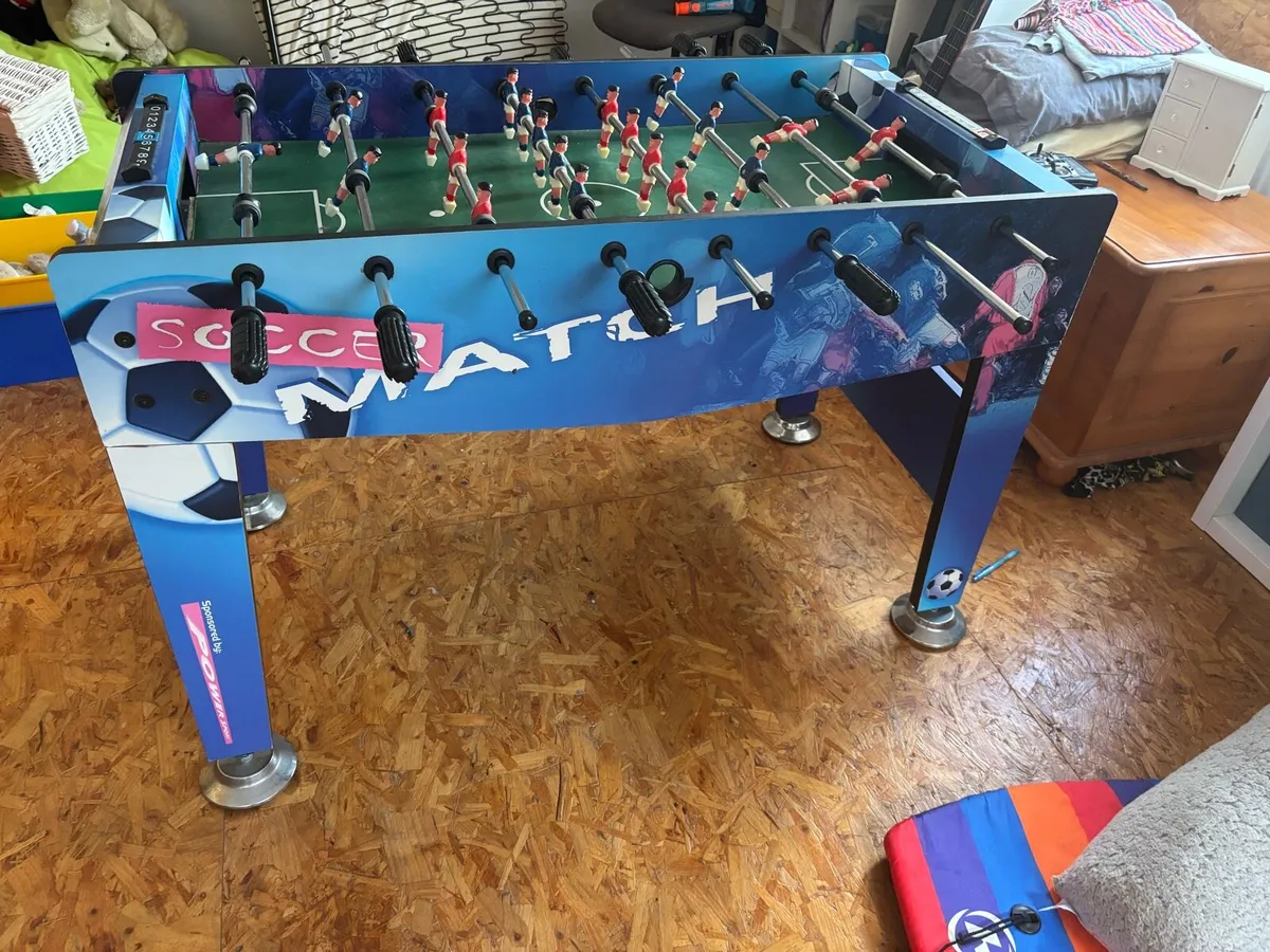 Football game table - Image 3