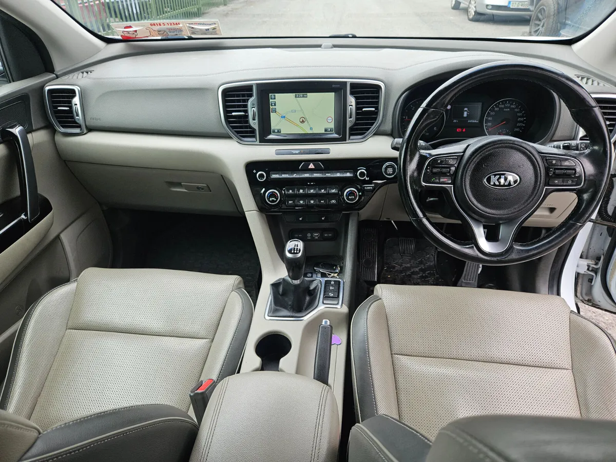 Kia Sportage 2016 1.7 GSE - Image 4