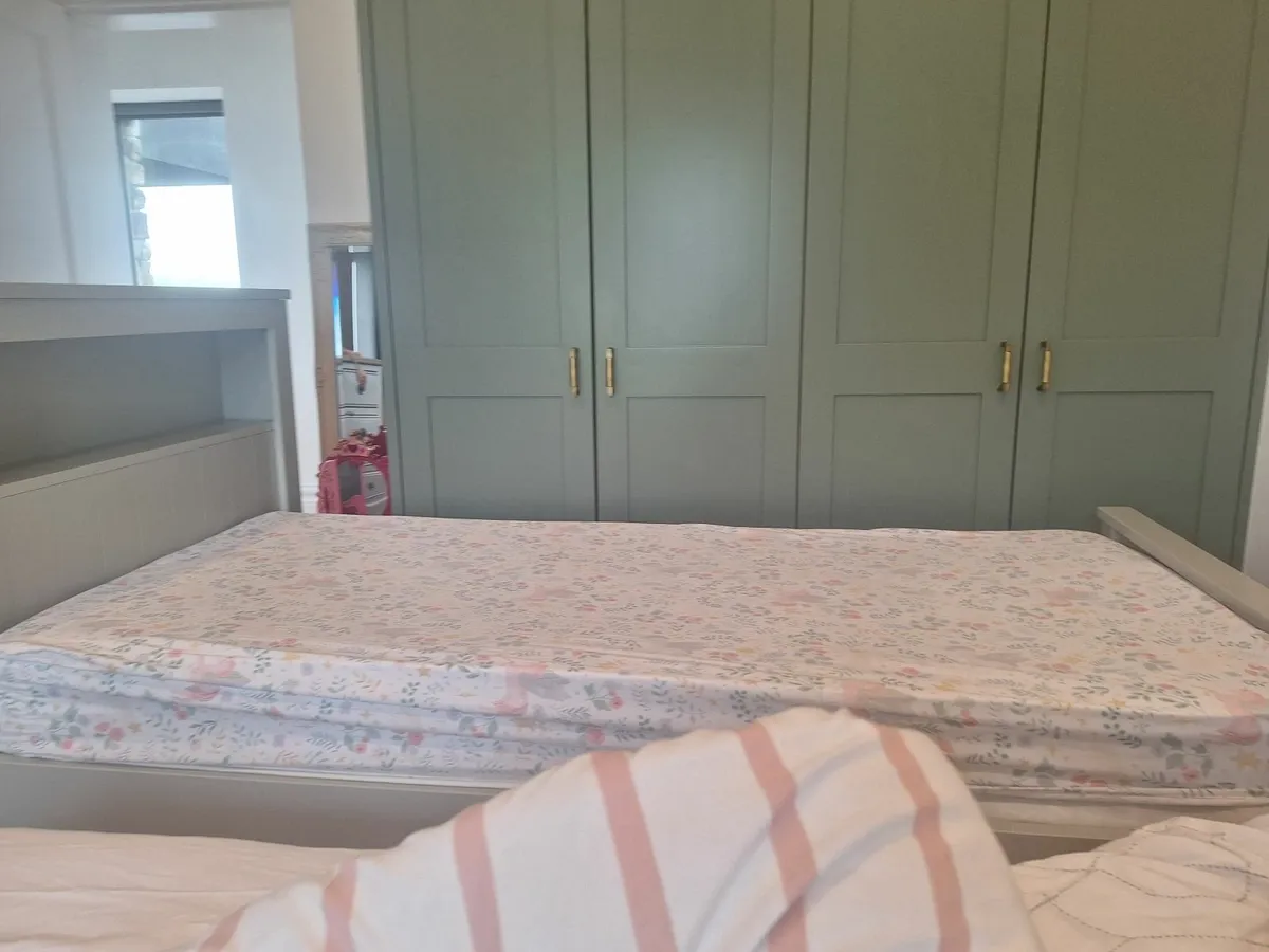 Toddler bed - Image 1