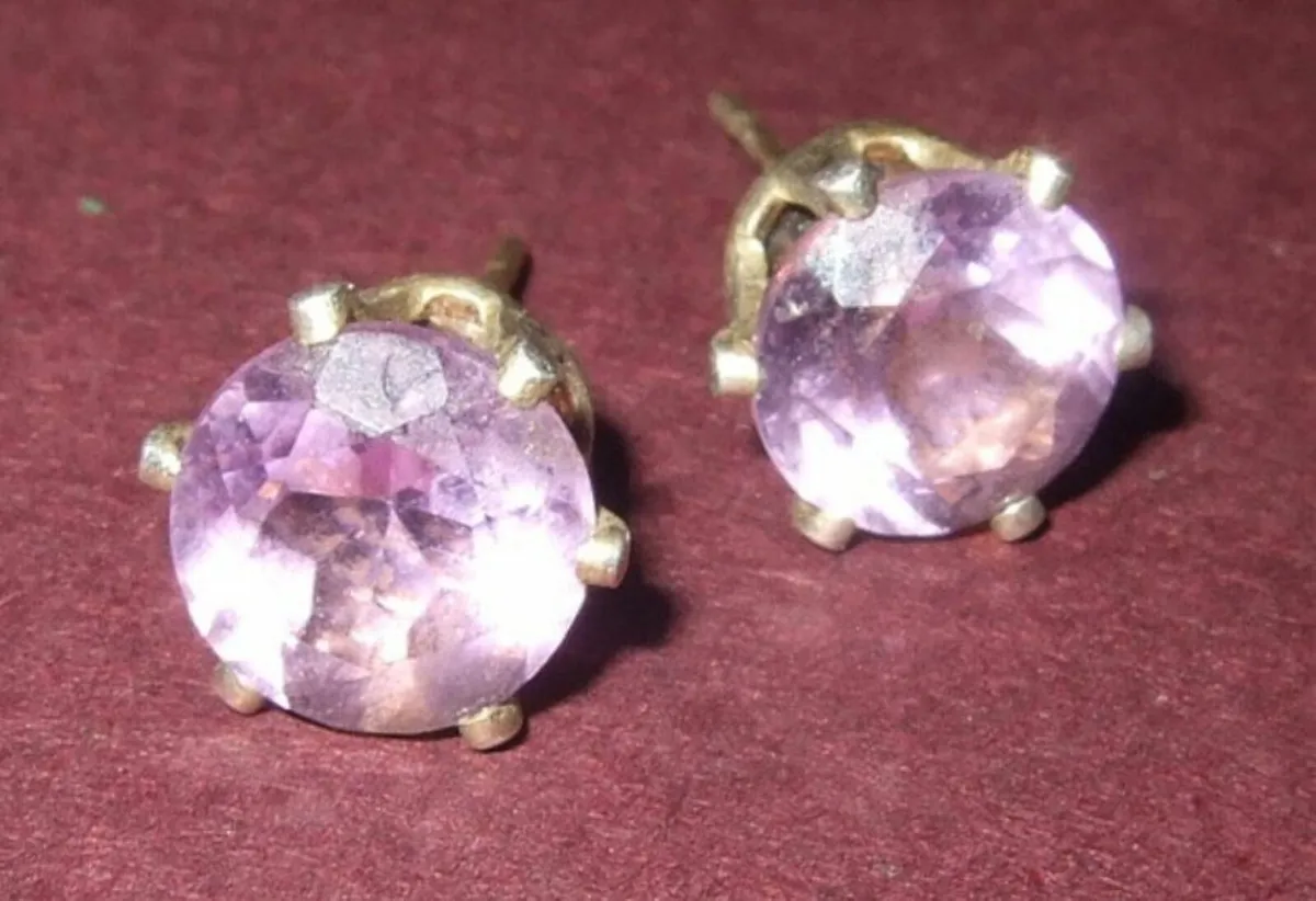 Vintage Silver Lavender Sapphire Solitaires. - Image 1