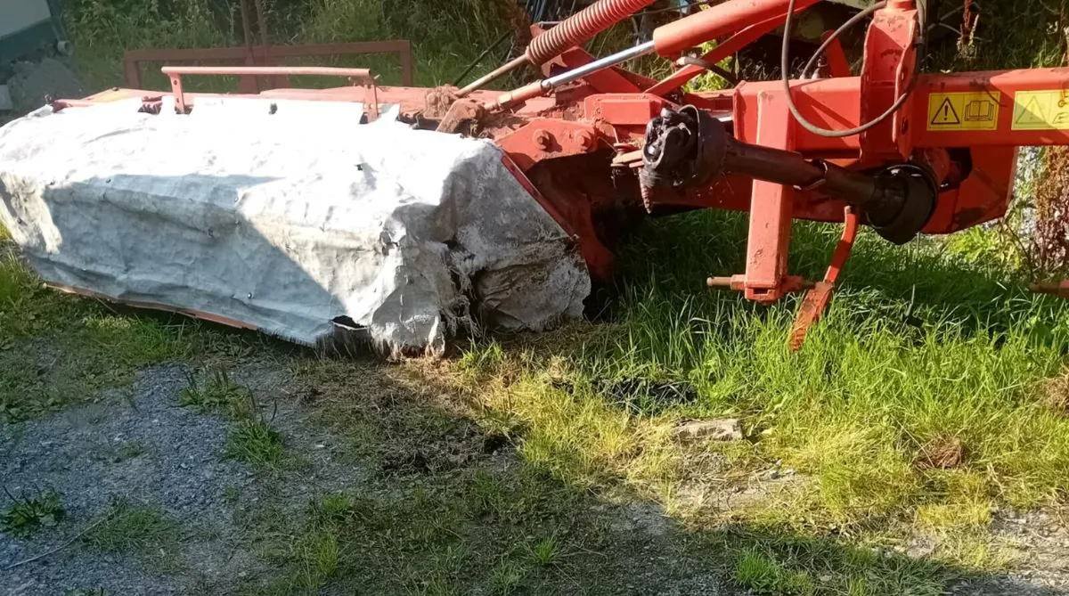 8ft kuhn mower.conditioner - Image 4