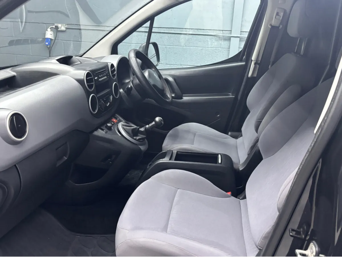 Peugeot Partner ACCESS 1.6 HDI 75 PANE PANELED 4DR - Image 4