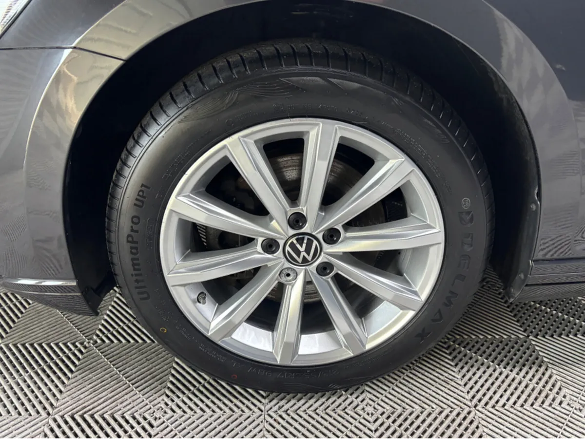Volkswagen Passat BUSINESS 2.0 TDI MANUAL 6SPEED F - Image 4