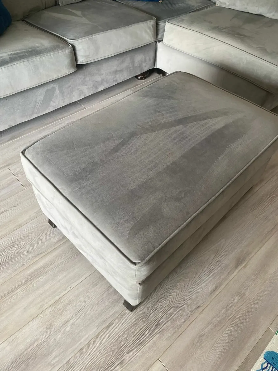 Couch - Image 2