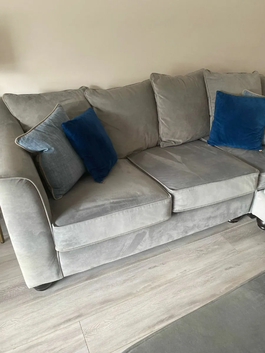 Couch - Image 3