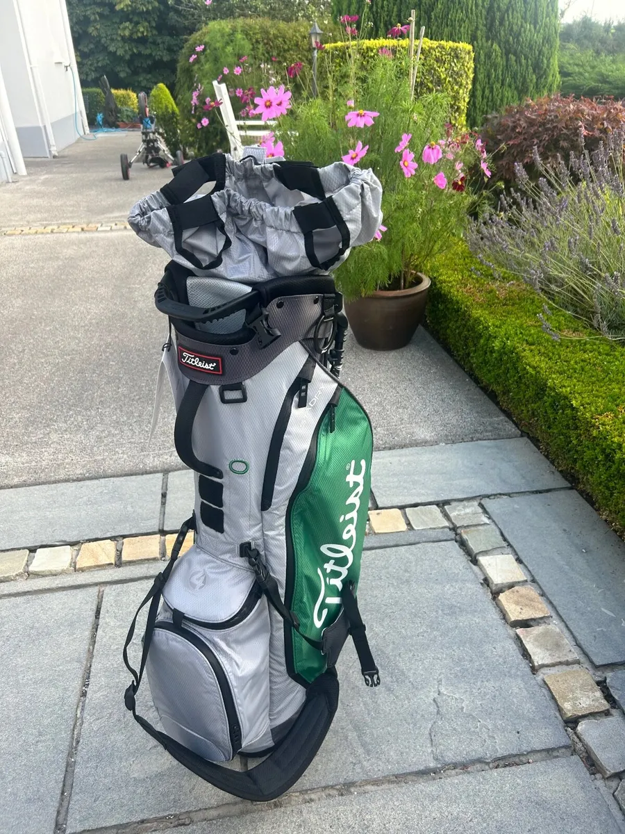 Titleist golf bag - Image 3