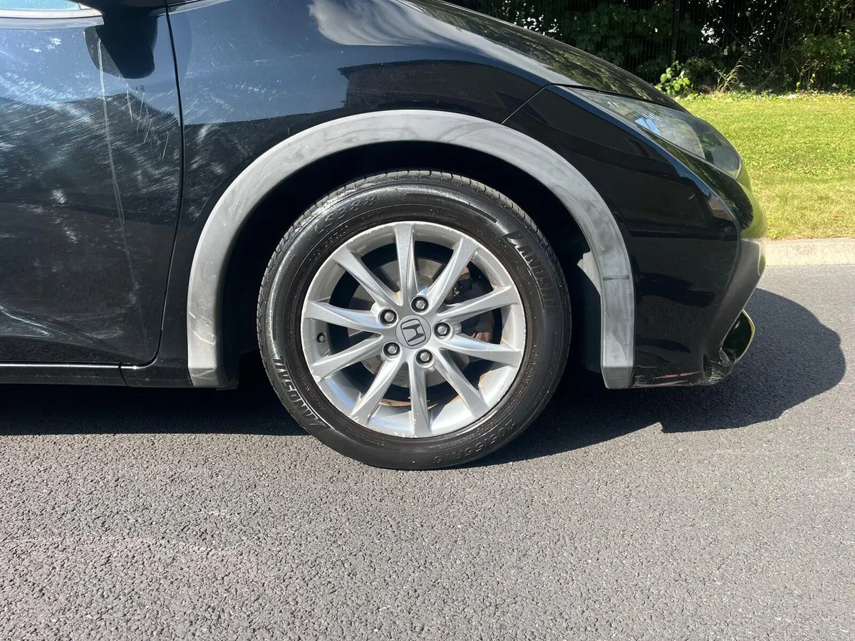 Honda Civic 2013  (NCT05/26 , TAX 10/26) - Image 4