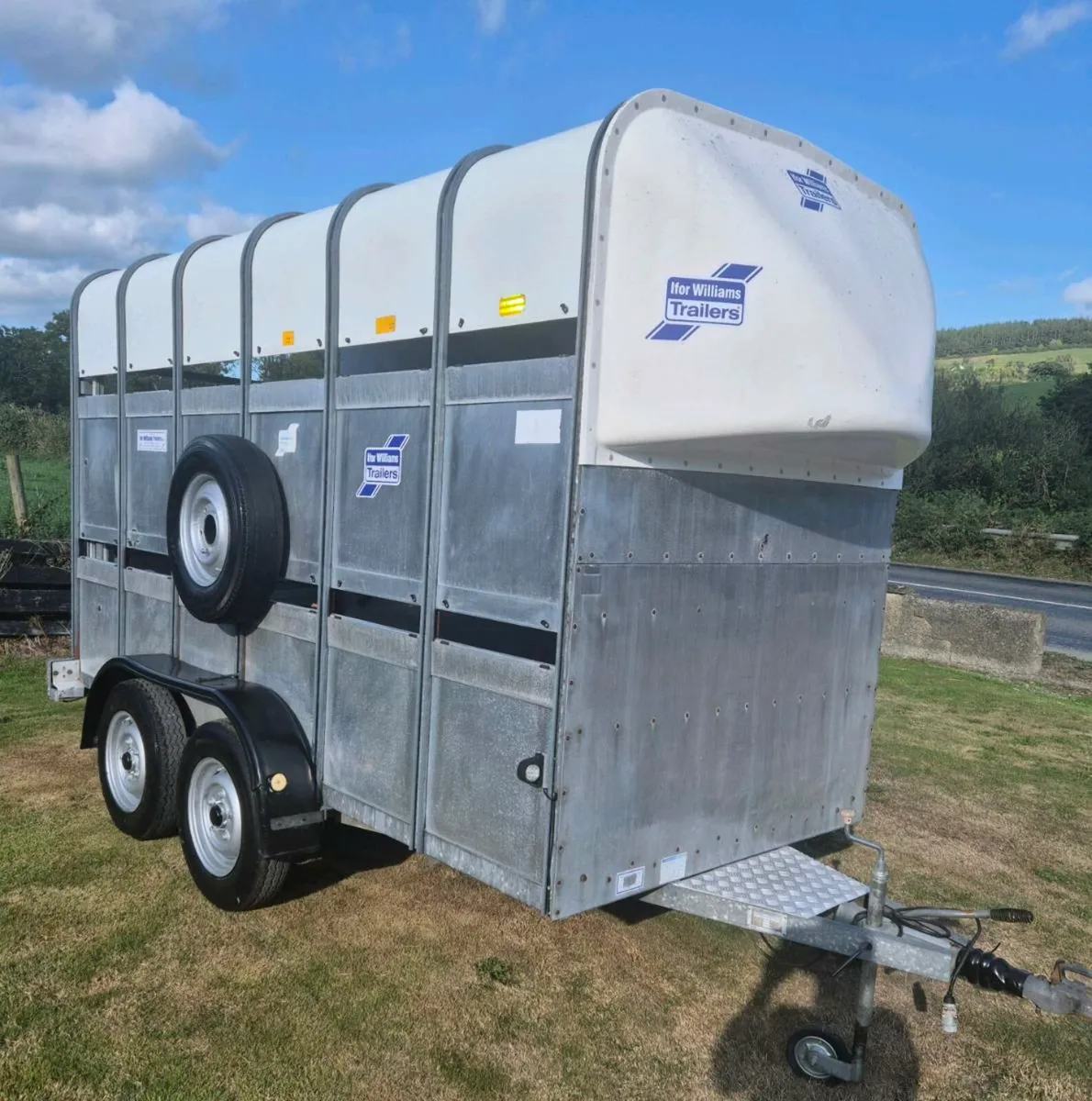 Ifor williams 12 x 5 x 7 horse l/ cattle trailer - Image 1