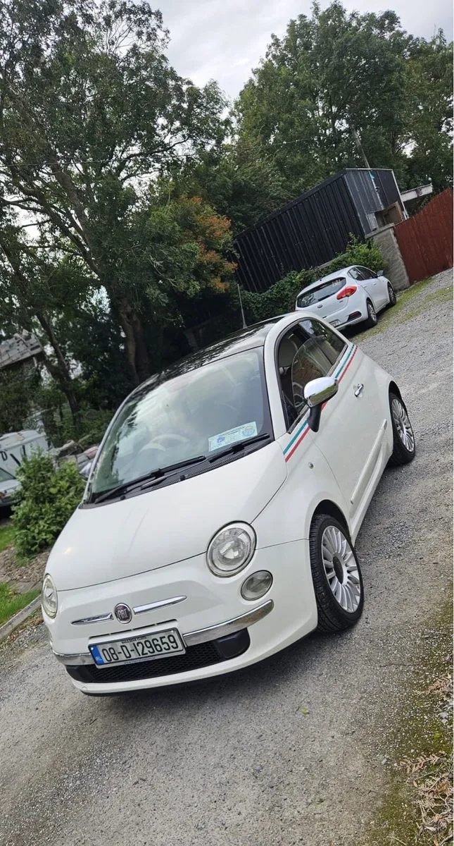1.3 Fiat 500 Multi jet lounge edition - Image 1