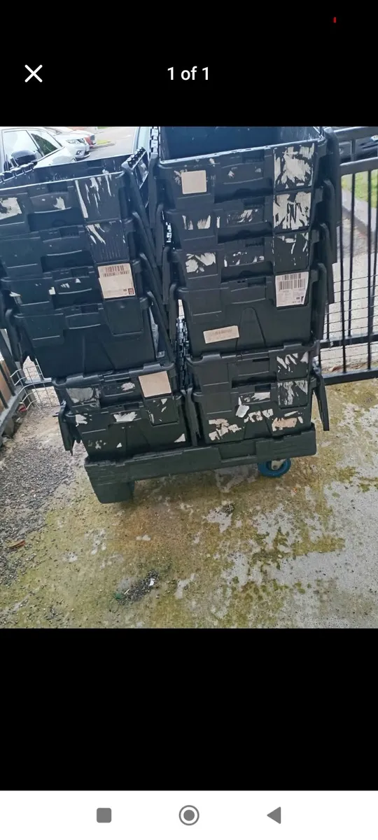 Storage crates with lids