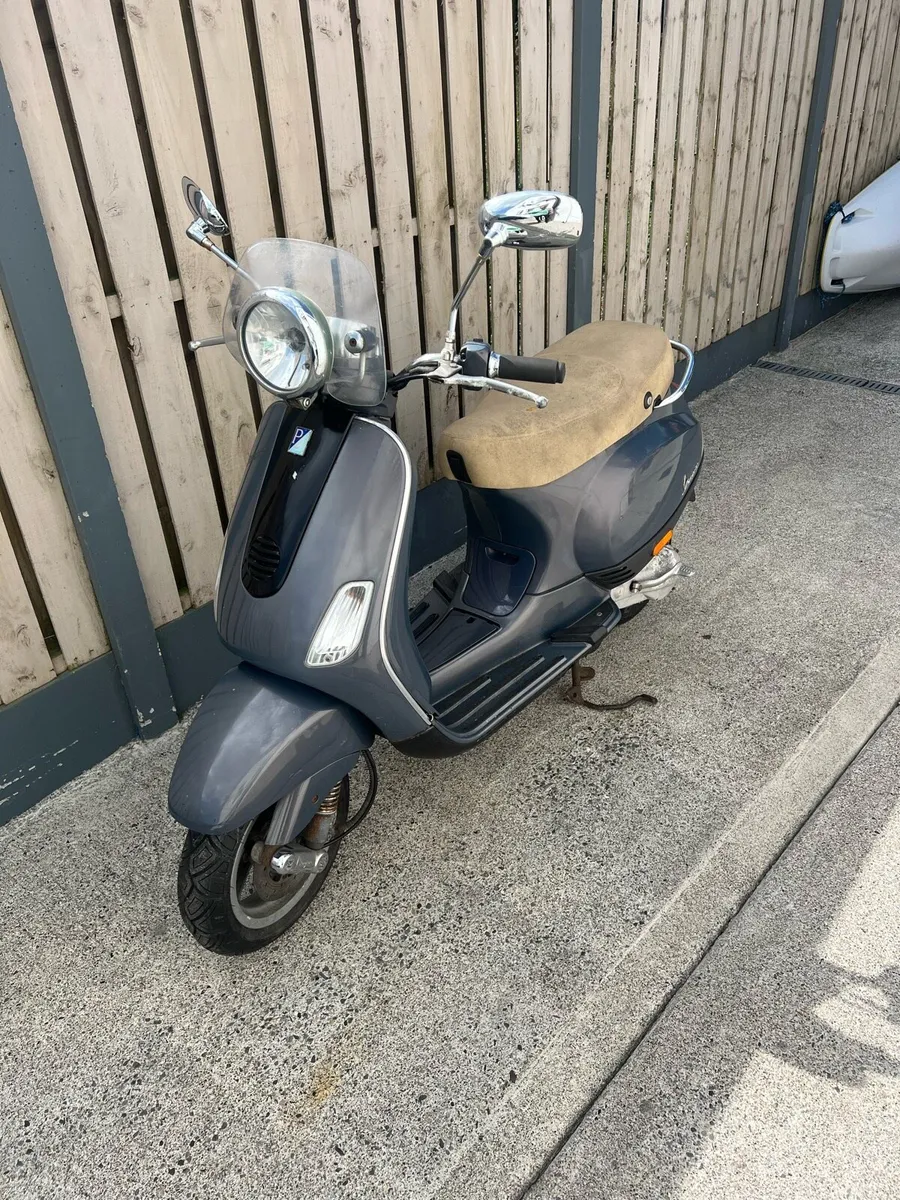 Vespa 50cc - Image 1