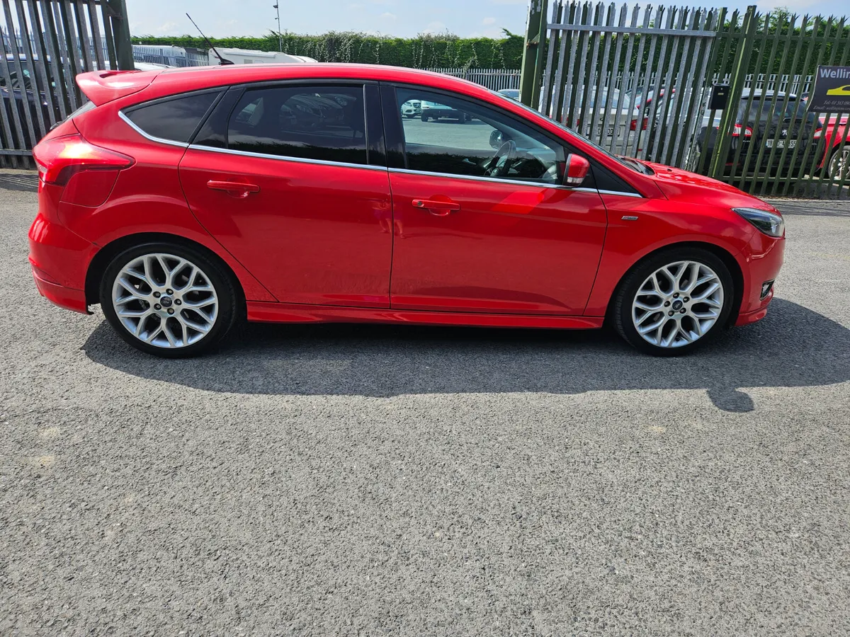 Ford Focus 2015 1.0 Ecoboost ST LINE - Image 4