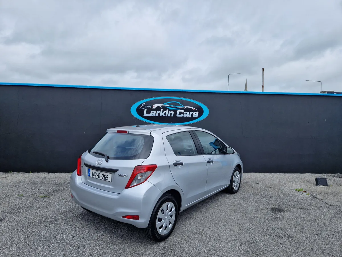 142 Toyota Yaris 1.0 Petrol New NCT Low Miles - Image 4