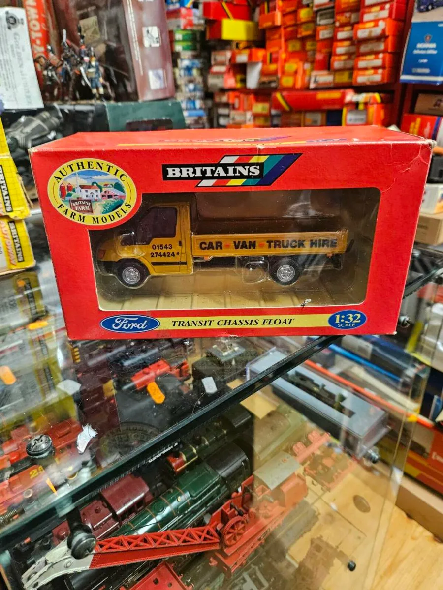 Britain's Ford Transit Van 1.32 - Image 1