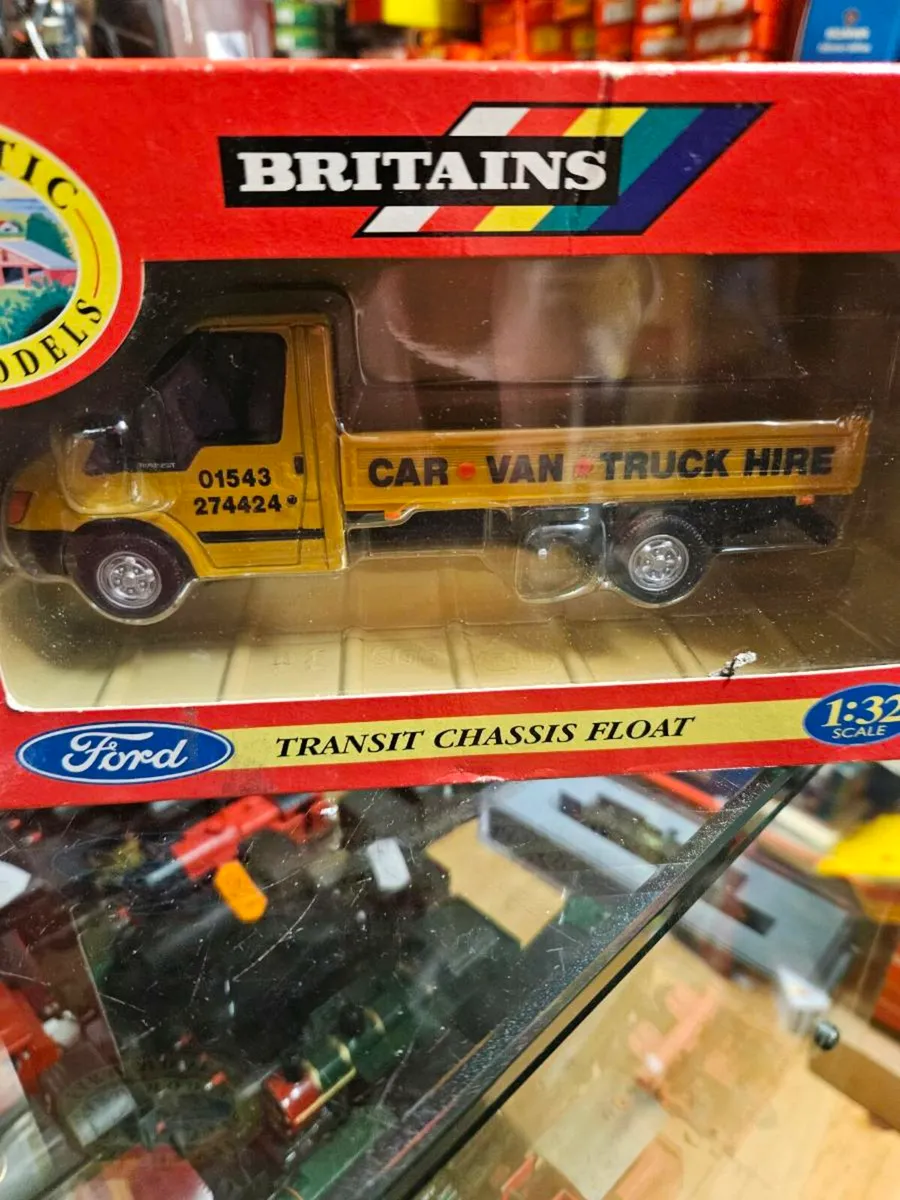 Britain's Ford Transit Van 1.32 - Image 2