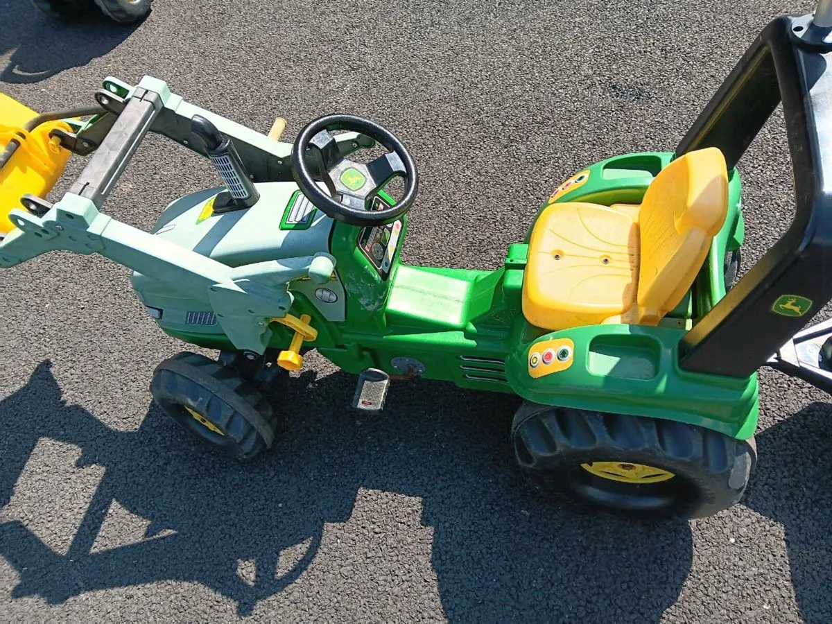 Toy tractor - Image 2